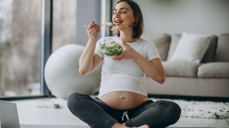 Healthy foods for pregnancy nutrition in 2025