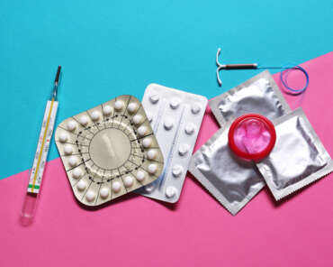 An infographic chart comparing the effectiveness rates and features of popular contraceptive choices.